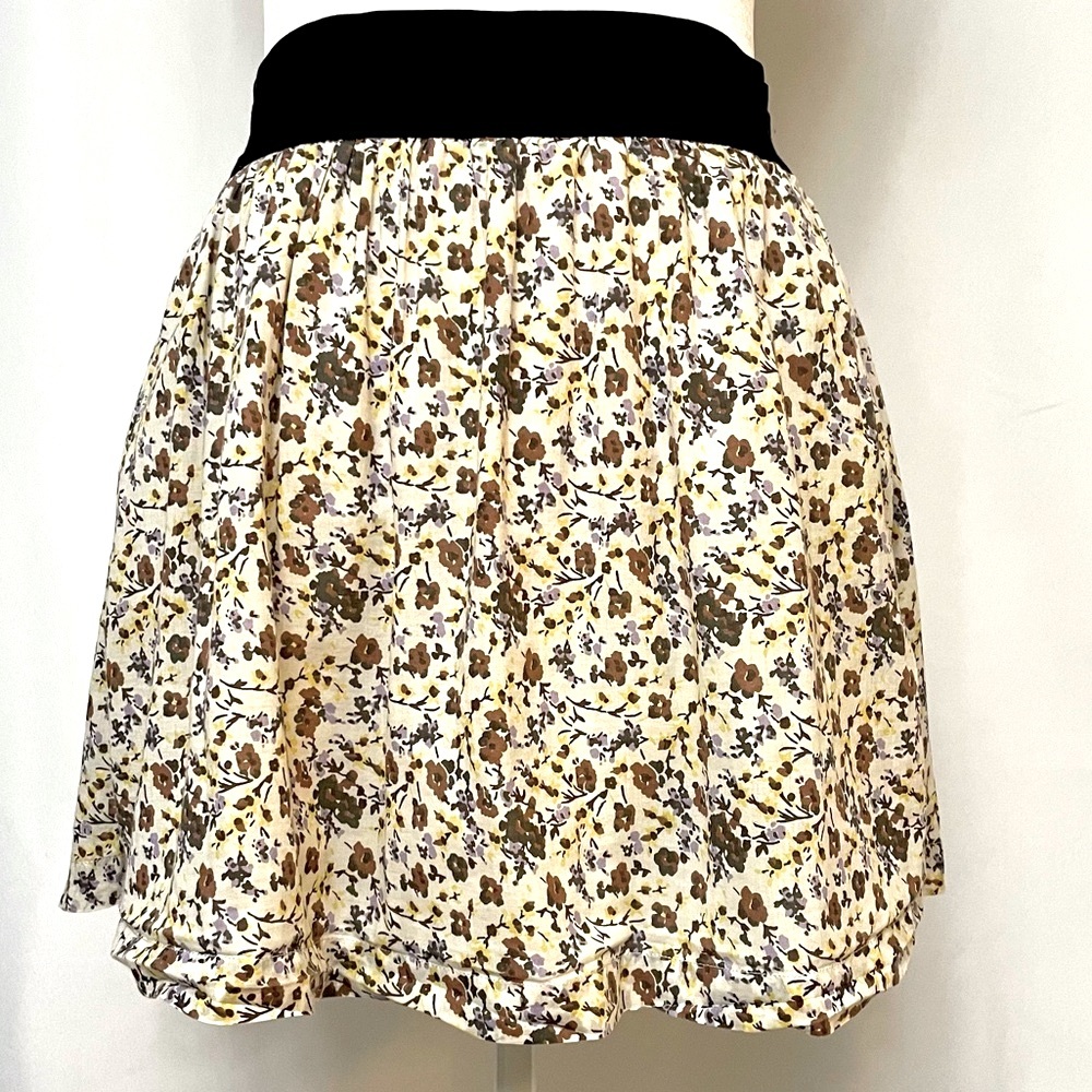 Old Navy White Floral Skirt with Elastic Waistband